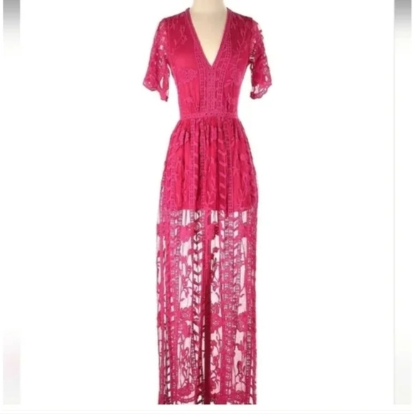 Socialite fuchsia lace embroidery short sleeve overlay romper - Picture 1 of 10